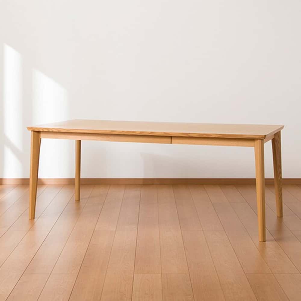 【ニトリ】　ダイニングテーブル　ＤＴ　ロレイン５Ｈ　１８０　ＬＢＲ　ライトブラウン:ナチュラルな雰囲気を高める鮮やかな木目のダイニングテーブル