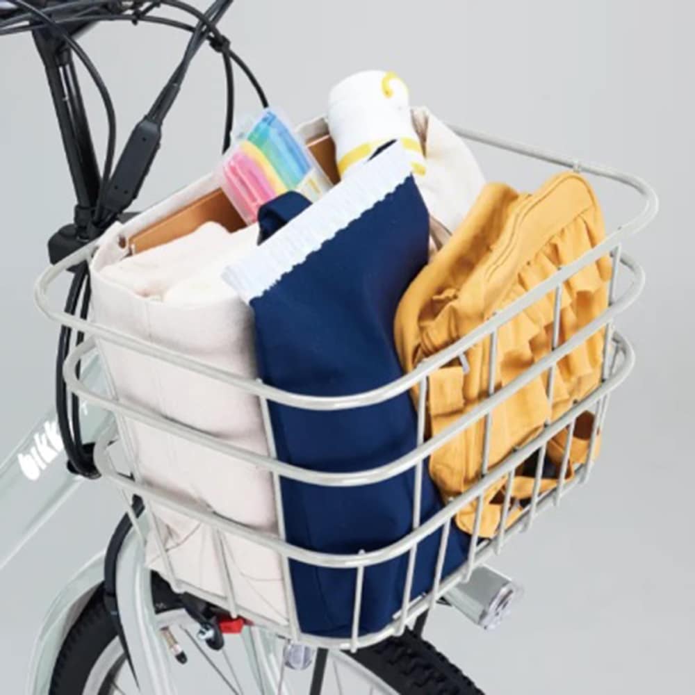 しっかり荷物が入るフロントバスケット