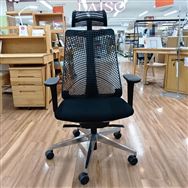 【茅ヶ崎店　関東一部地域限定　展示特価品】　デスクチェア　サリダ　YL9-BLEL　可動肘　エラストマー