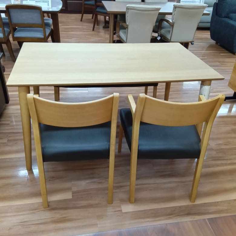 【茅ヶ崎店 関東一部地域限定 展示特価品】 ダイニング4点セット W/Oセレクト 135突板4本脚 NR Cチェア NR 100 NR