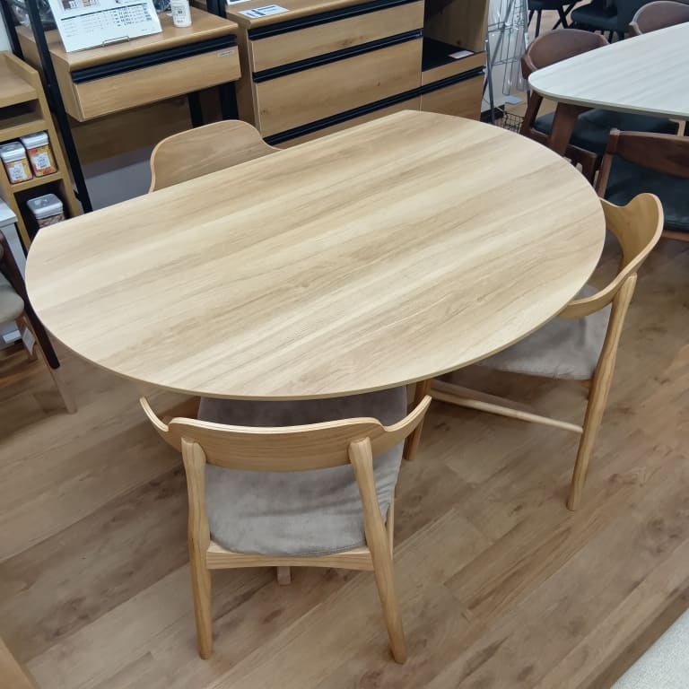 【新座店 関東一部地域限定 展示特価品】 ダイニング4点セット セナール 140テーブル セナール チェア Bランク