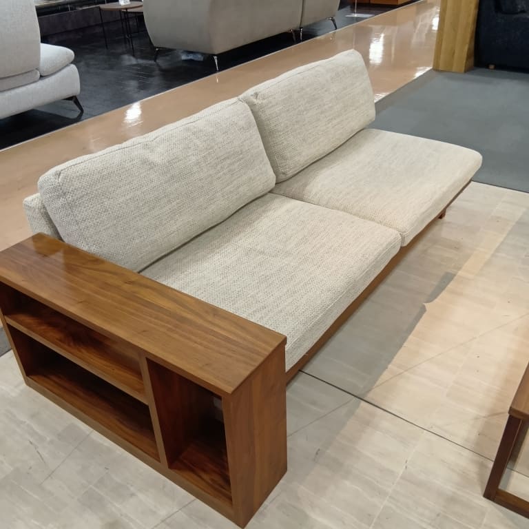 【ホームズ大谷田店　関東一部地域限定　展示特価品】　３人掛けソファ　ロシェ180ソファ　Aランク　ロシェ180ソファ脚　SH320　ロシェアームボックス