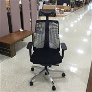 【ホームズ川崎大師店 関東一部地域限定 展示特価品】 デスクチェア サリダ YL9-BLEL 可動肘 エラスト マー